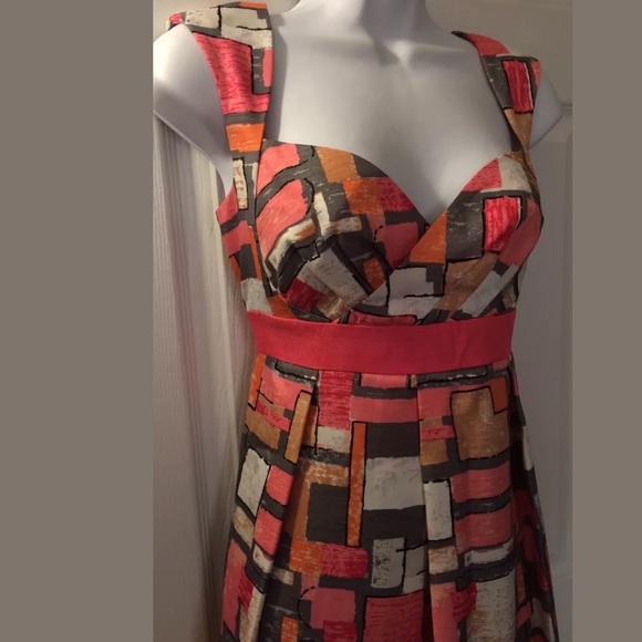 New JESSICA SIMPSON Geo Print Dress Coral Gray Sweetheart Neckline Pink Pin Up - Picture 2 of 8